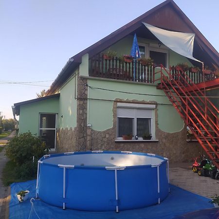 Etus Vendeghaz 2 Villa Balatonfenyves Luaran gambar